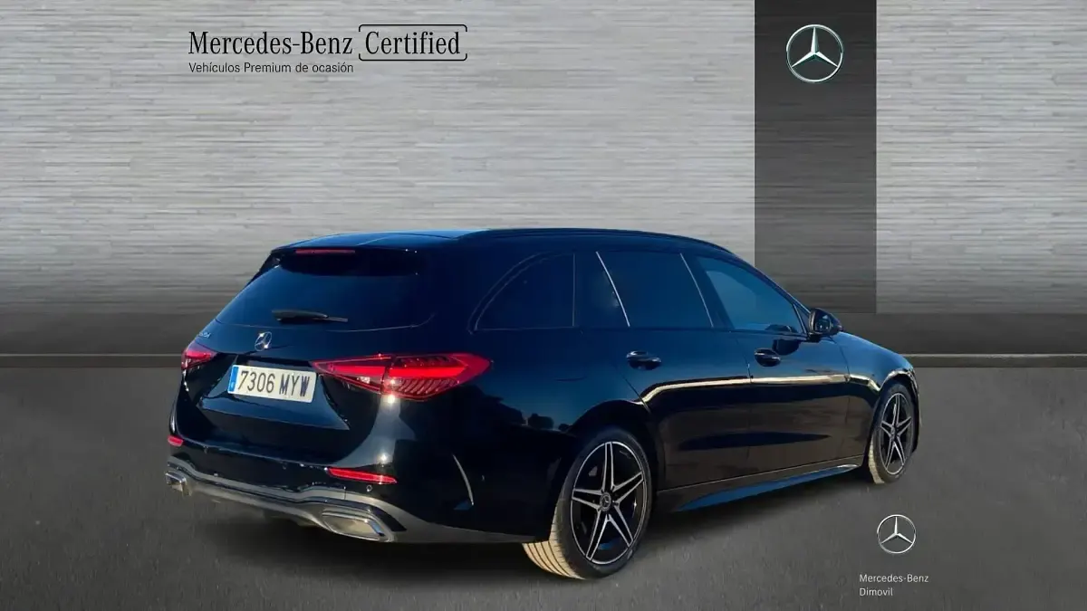 Usado Mercedes C220 AMG line 200 CV (147 kW) 2024 Negro Familiar