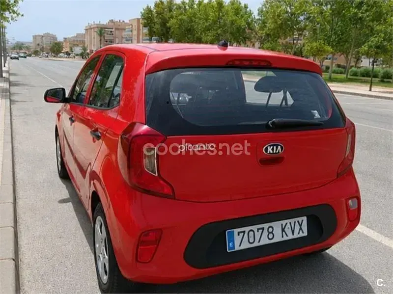 Usado Kia Picanto 67 CV (49 kW) 2019 Rojo Utilitario