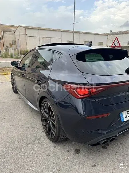 Usado Cupra Leon 300 CV (220 kW) 2021 Azul Berlina