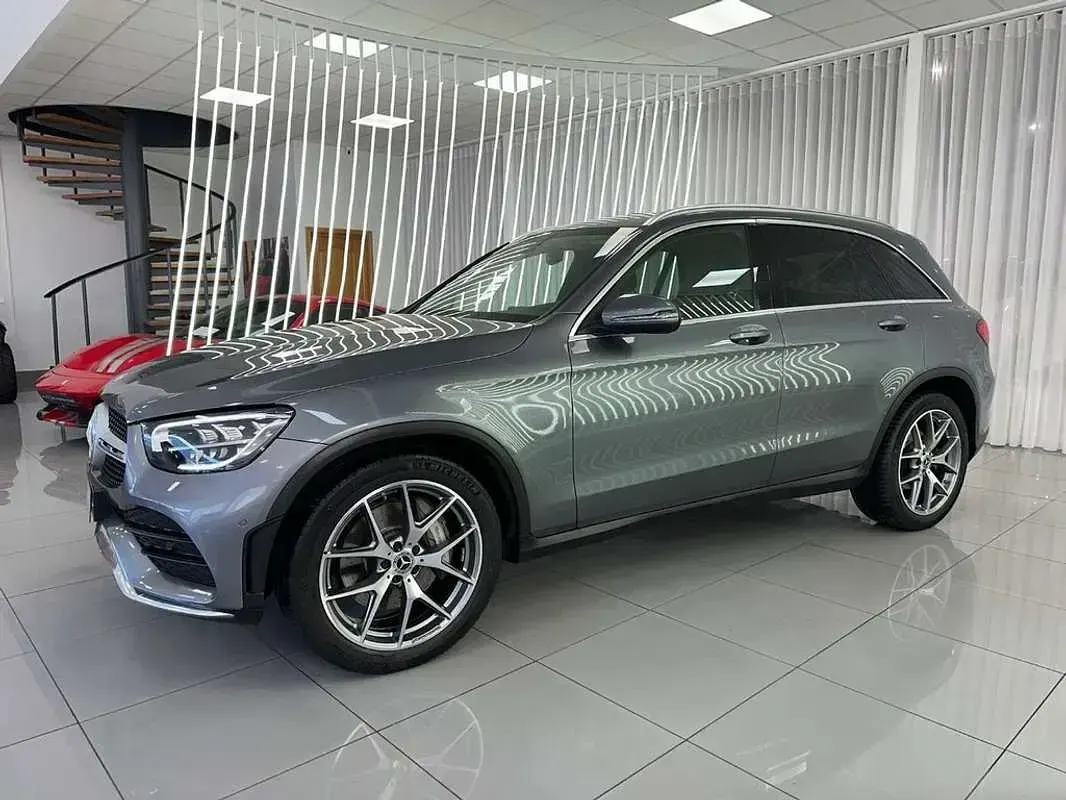 Usado Mercedes GLC220 194 CV (142 kW) 2022 Gris SUV