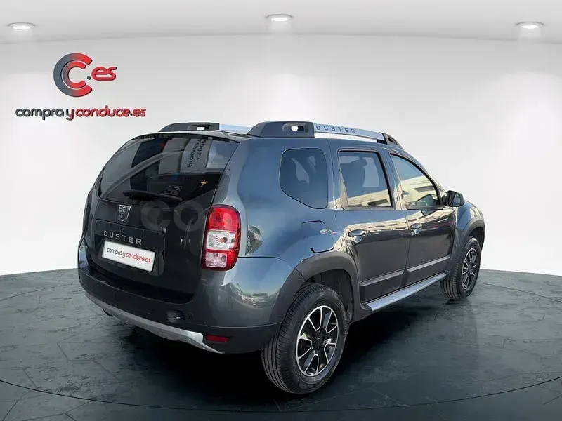 Usado Dacia Duster Ambiance 109 CV (80 kW) 2016 Gris / plata SUV