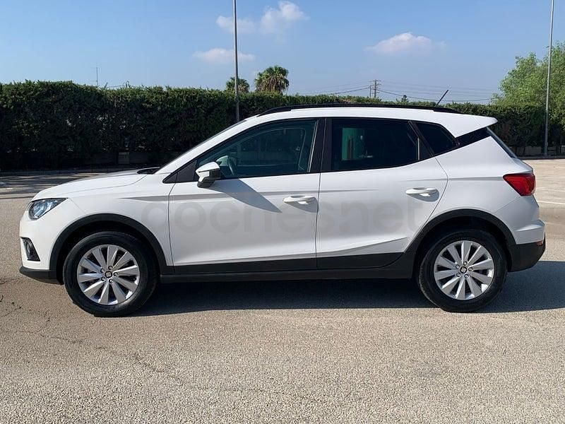 Usado Seat Arona Reference 95 CV (69 kW) 2019 Blanco SUV