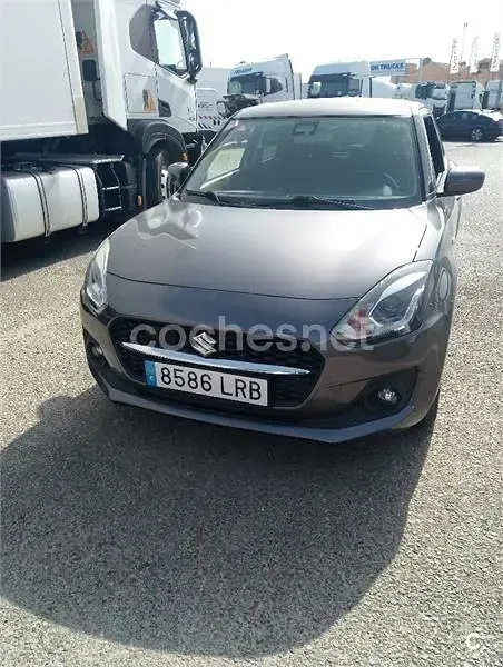Usado Suzuki Swift 90 CV (66 kW) 2021 Gris / plata Utilitario