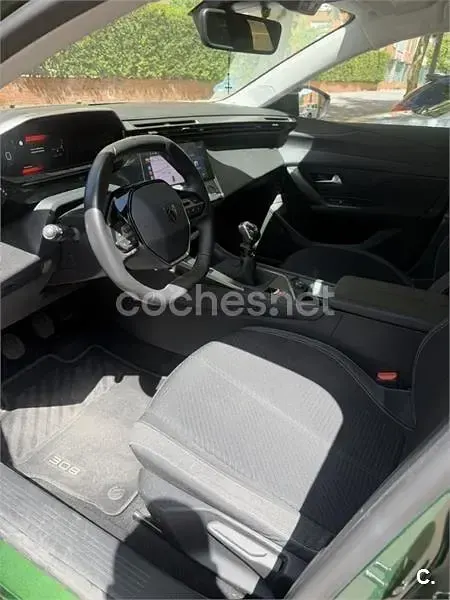 Usado Peugeot 308 Allure 130 CV (95 kW) 2023 Verde Berlina