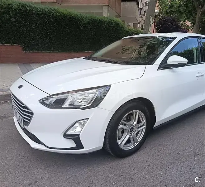 Usado Ford Focus Active X 120 CV (88 kW) 2021 Blanco Berlina