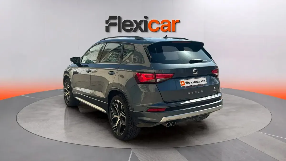 Usado Seat Ateca 4Drive 190 CV (139 kW) 2019 Gris SUV