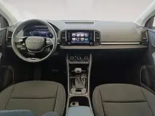 Usado Skoda Karoq Selection 150 CV (110 kW) 2025 Plata SUV
