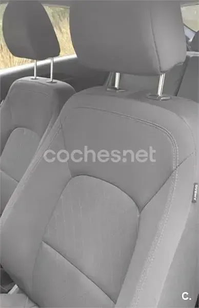 Usado Kia Rio 84 CV (61 kW) 2015 Azul Berlina