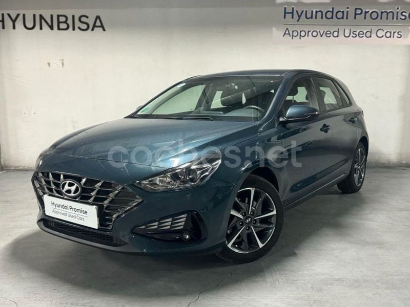 Azul Usado 2023 Hyundai i30 Berlina | 20.500 € (Un poco caro) - Imagen 1/4