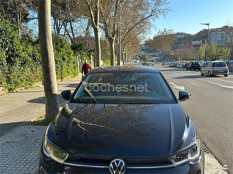 Usado VW Polo Life 95 CV (69 kW) 2023 Negro Utilitario