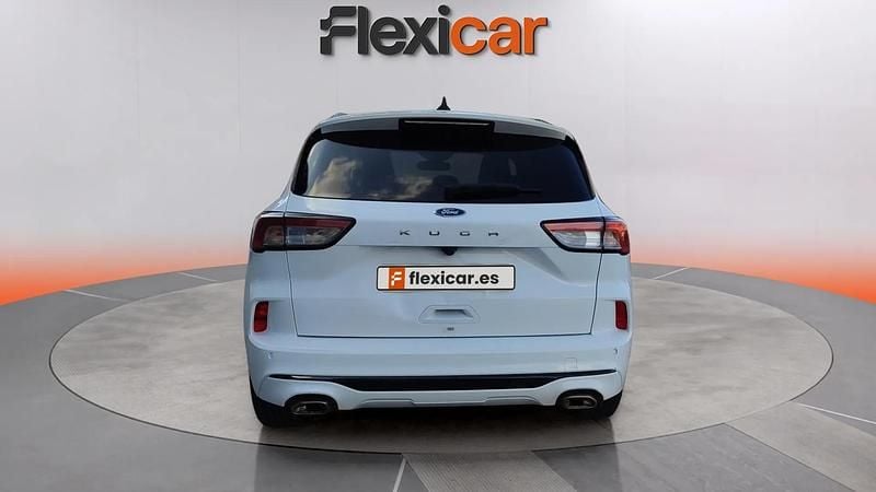 Usado Ford Kuga ST-Line 150 CV (110 kW) 2022 Blanco SUV