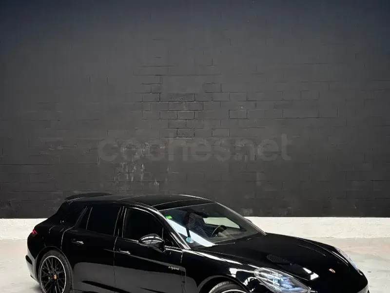 Usado Porsche Panamera Sport Turismo 680 CV (500 kW) 2018 Negro Familiar