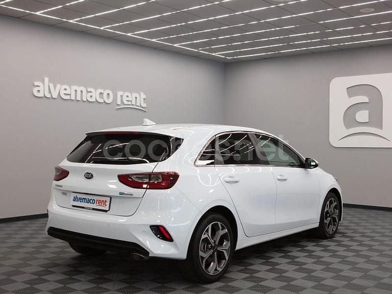 Usado Kia Ceed 136 CV (100 kW) 2020 Blanco Utilitario