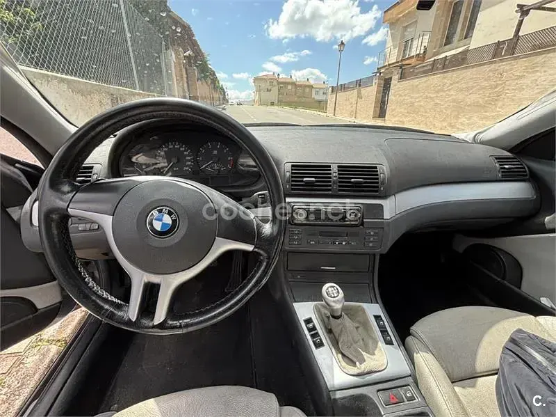 Usado BMW 318 118 CV (86 kW) 2001 Azul Coupe