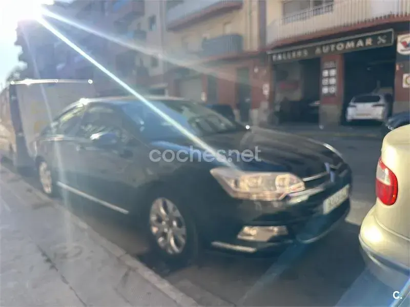 Usado Citroën C5 Exclusive 138 HP (101 kW) 2010 Azul Sedan