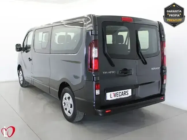 Usado Renault Trafic 150 CV (110 kW) 2024 Gris Monovolumen