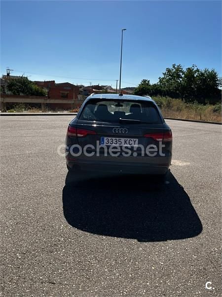 Usado Audi A4 150 CV (110 kW) 2016 Gris / plata Familiar