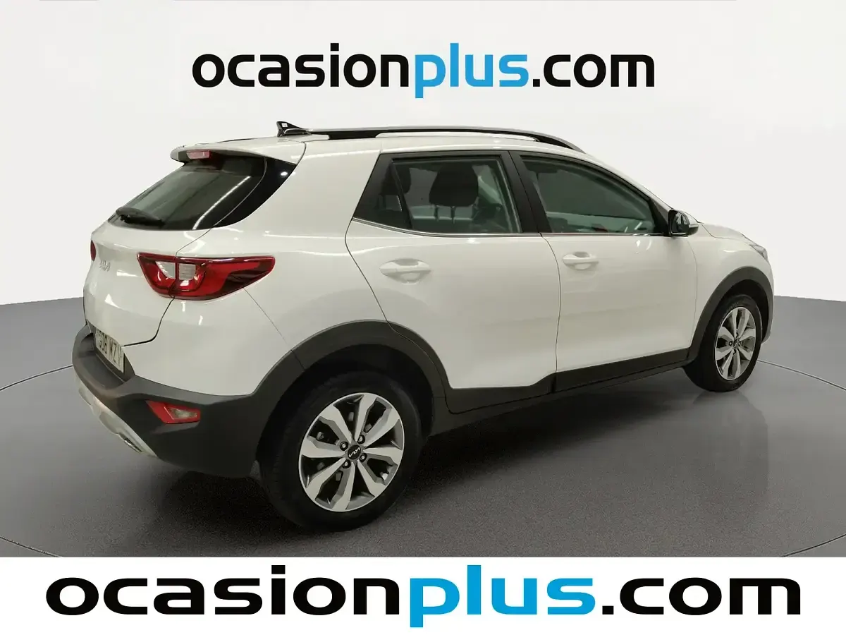 Usado Kia Stonic 100 CV (73 kW) 2025 Blanco SUV