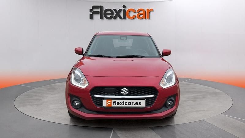 Usado Suzuki Swift 83 CV (61 kW) 2021 Rojo Utilitario