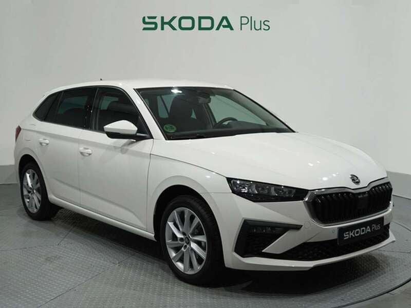 Blanco Nuevo 2025 Skoda Scala Selection Utilitario | 21.000 € (Buen precio) - Imagen 1/4