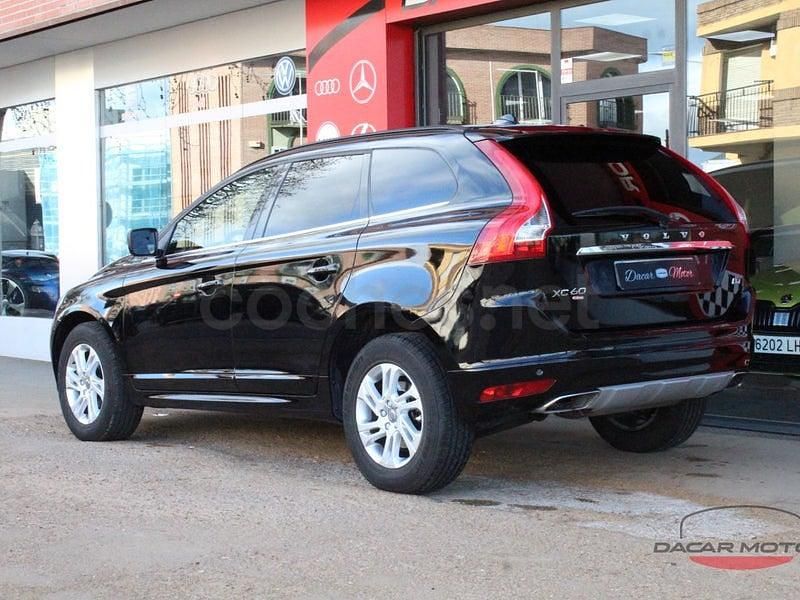 Usado Volvo XC60 Momentum 190 CV (139 kW) 2017 Negro SUV