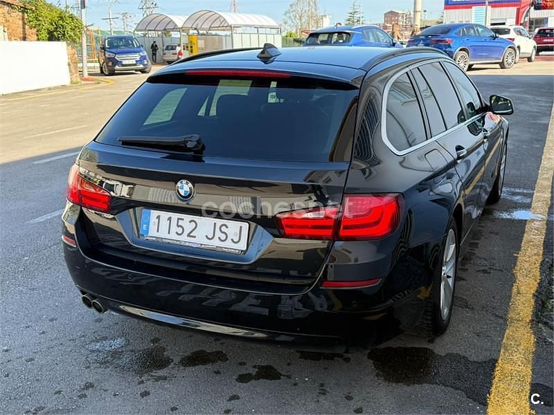 Usado BMW 520 177 CV (130 kW) 2011 Negro Familiar