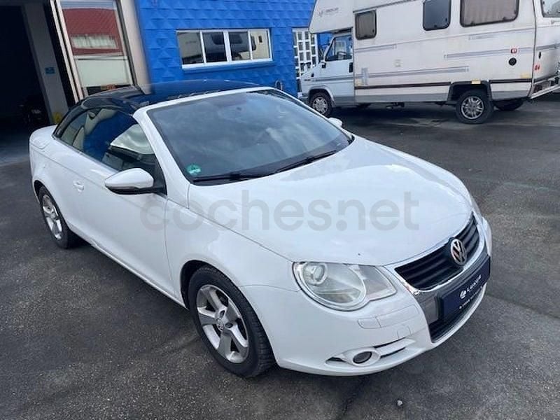 Usado VW Eos 122 CV (89 kW) 2009 Blanco Descapotable