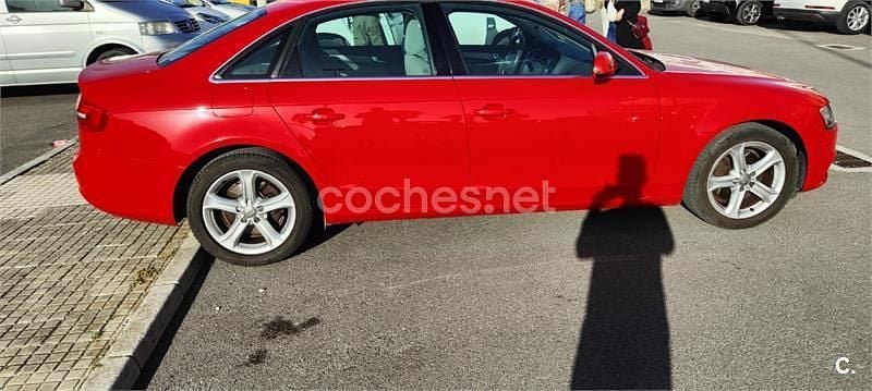 Usado Audi A4 177 CV (130 kW) 2012 Rojo Berlina