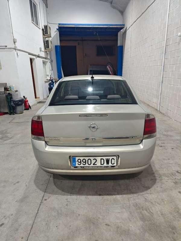 Usado Opel Vectra Elegance 120 CV (88 kW) 2006 Beige Berlina