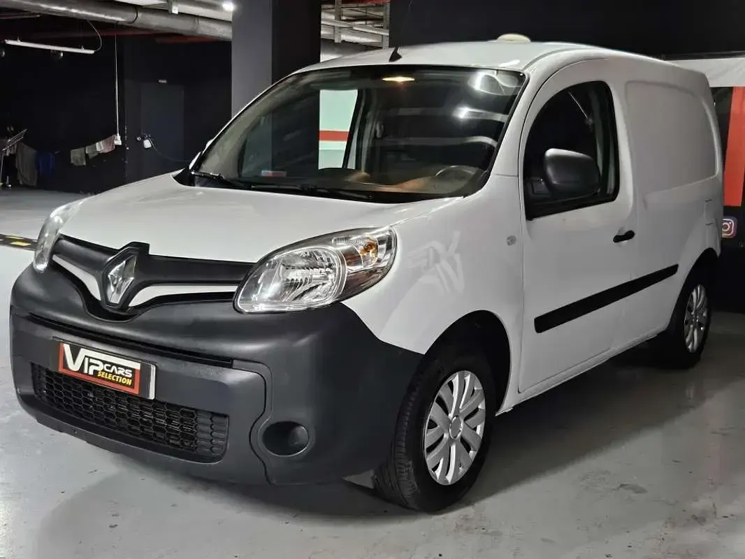 Usado Renault Kangoo 80 CV (58 kW) 2020 Blanco Monovolumen