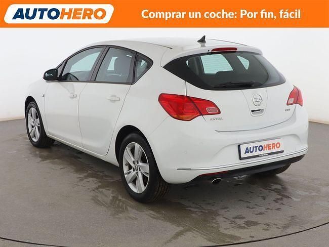 Usado Opel Astra Selective 165 CV (121 kW) 2015 Blanco Berlina