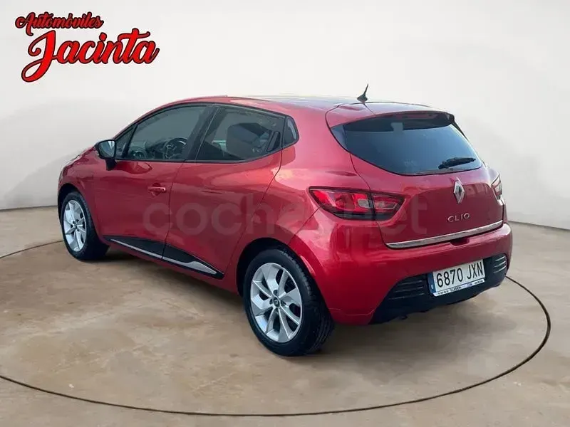 Usado Renault Clio IV Life 75 CV (55 kW) 2017 Granate Berlina