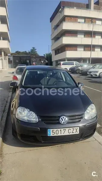 Usado VW Golf IV Trendline 102 CV (75 kW) 2004 Negro Berlina