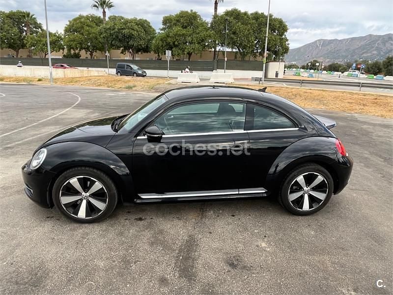 Usado VW Beetle Sport 160 CV (117 kW) 2013 Negro Utilitario