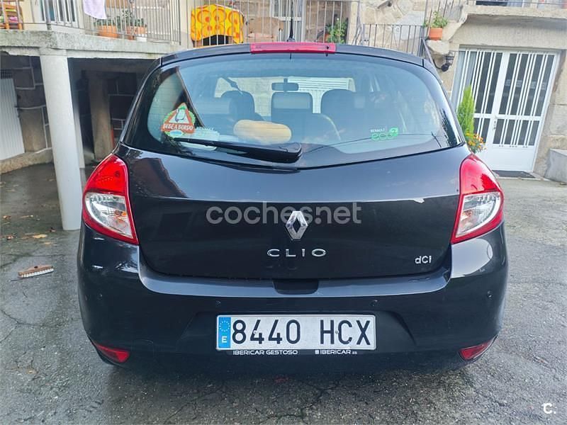 Usado Renault Clio II Business 75 CV (55 kW) 2011 Negro Berlina