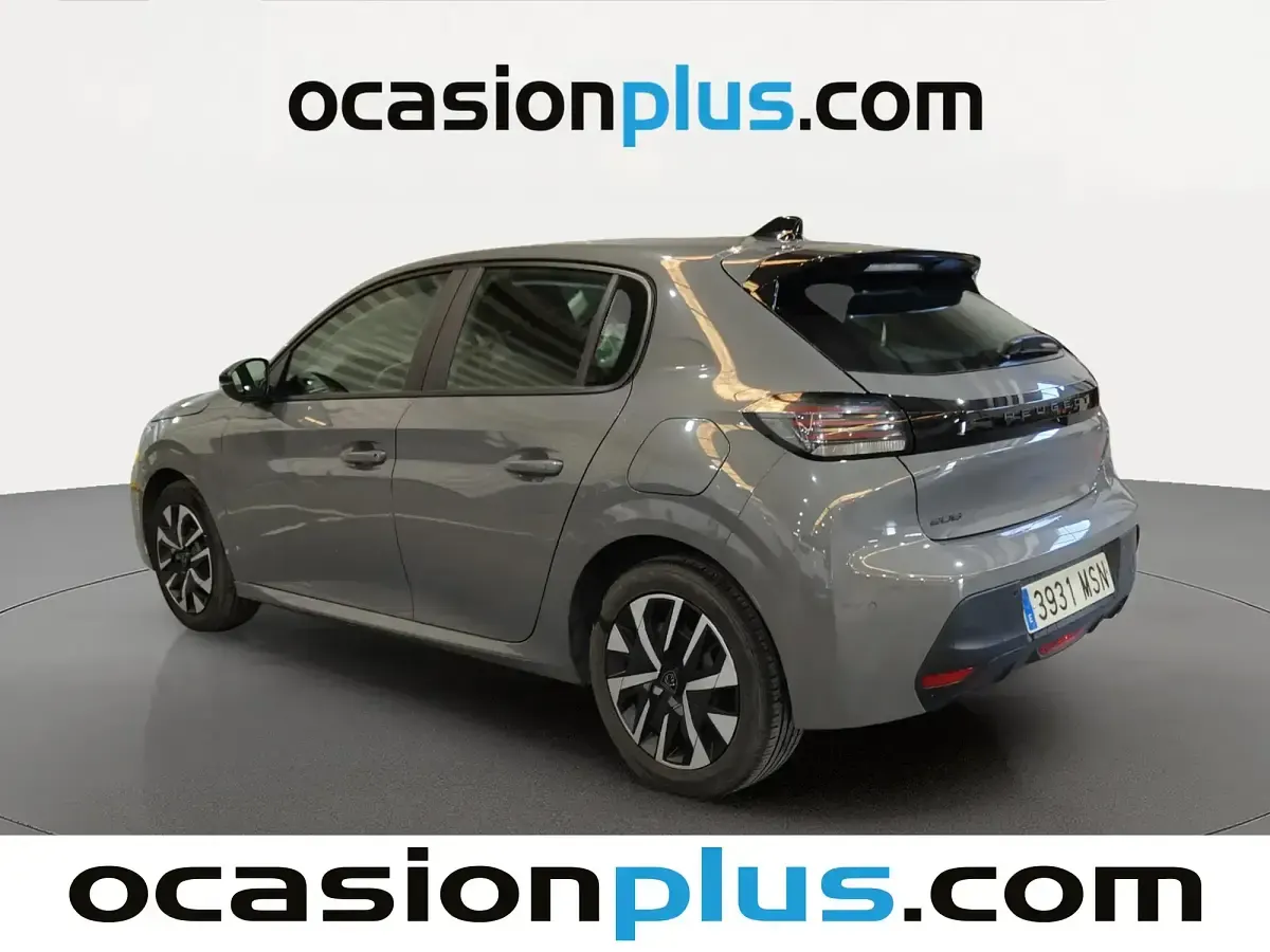 Usado Peugeot 208 Active 100 CV (73 kW) 2024 Gris Utilitario