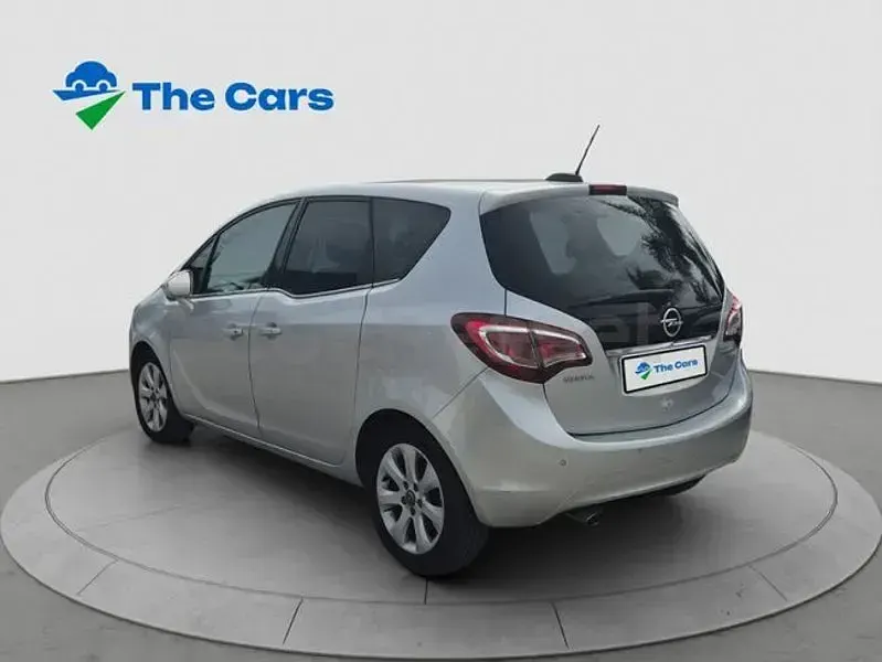 Usado Opel Meriva Excellence 140 CV (102 kW) 2016 Gris / plata Monovolumen