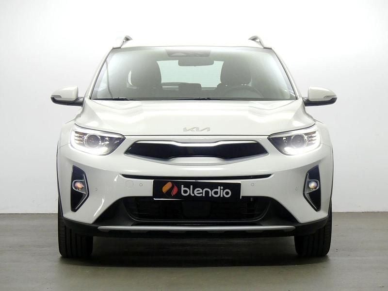 Usado Kia Stonic 84 CV (61 kW) 2023 Blanco SUV