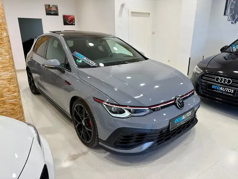 Usado VW Golf VII GTI Clubsport 301 CV (221 kW) 2021 Gris / plata Utilitario