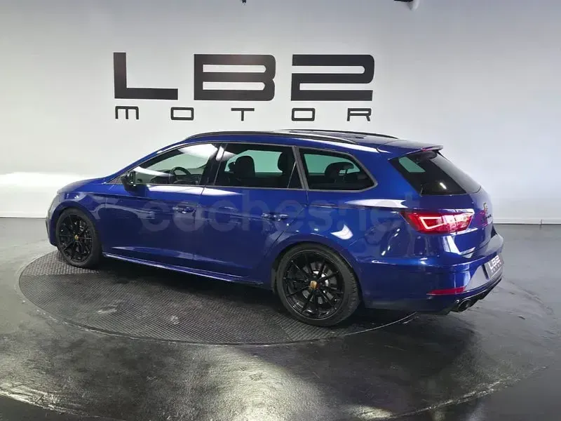 Usado Seat Leon CUPRA 300 CV (220 kW) 2019 Azul Familiar
