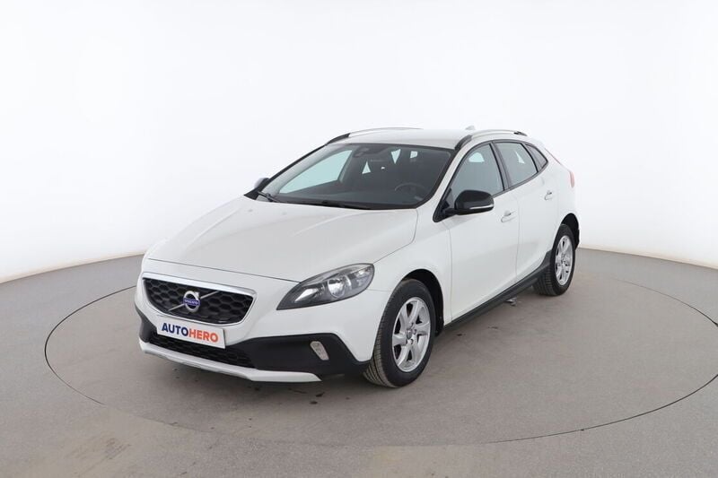 Blanco Usado 2015 Volvo V40 CC Momentum Familiar | 11.199 € (Precio justo) - Imagen 1/4