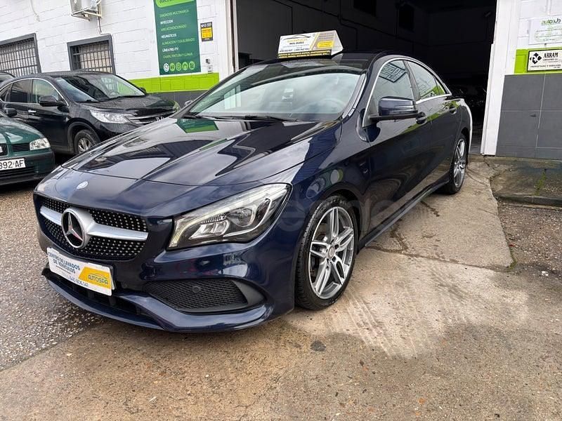 Usado Mercedes CLA200 136 CV (100 kW) 2017 Azul Berlina