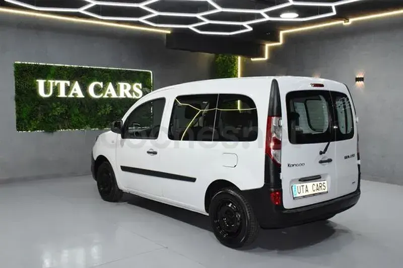 Usado Renault Kangoo 90 CV (66 kW) 2016 Blanco Monovolumen