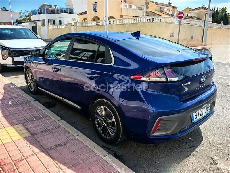 Usado Hyundai Ioniq 141 CV (103 kW) 2019 Azul Utilitario