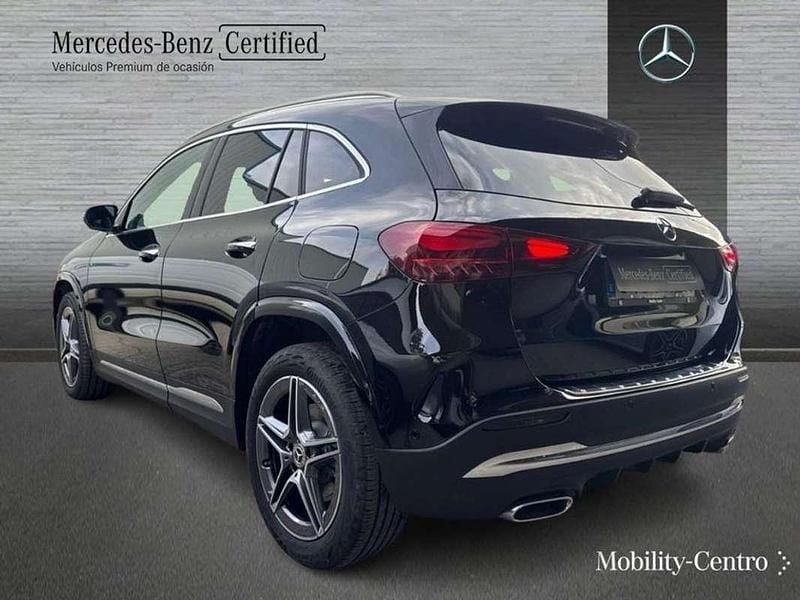 Usado Mercedes GLA250 165 CV (121 kW) 2025 Negro SUV