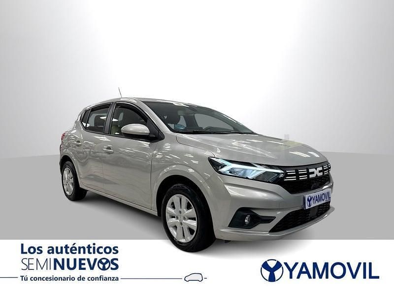 Usado Dacia Sandero Expression 91 CV (66 kW) 2023 Gris / plata Berlina