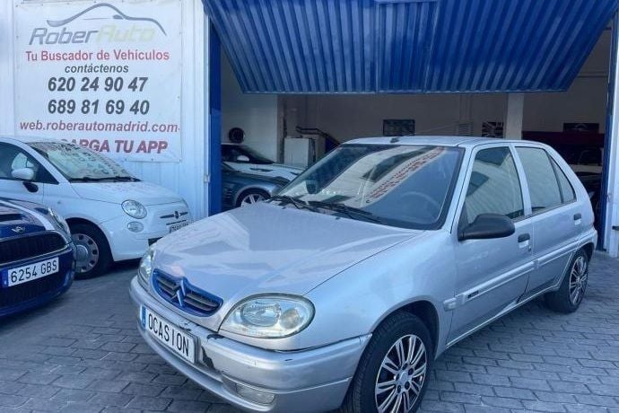 Usado Citroën Saxo 75 CV (55 kW) 2003 Gris Utilitario