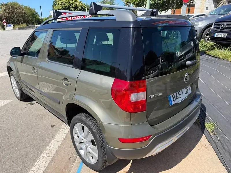 Usado Skoda Yeti Ambition 150 CV (110 kW) 2016 Verde SUV