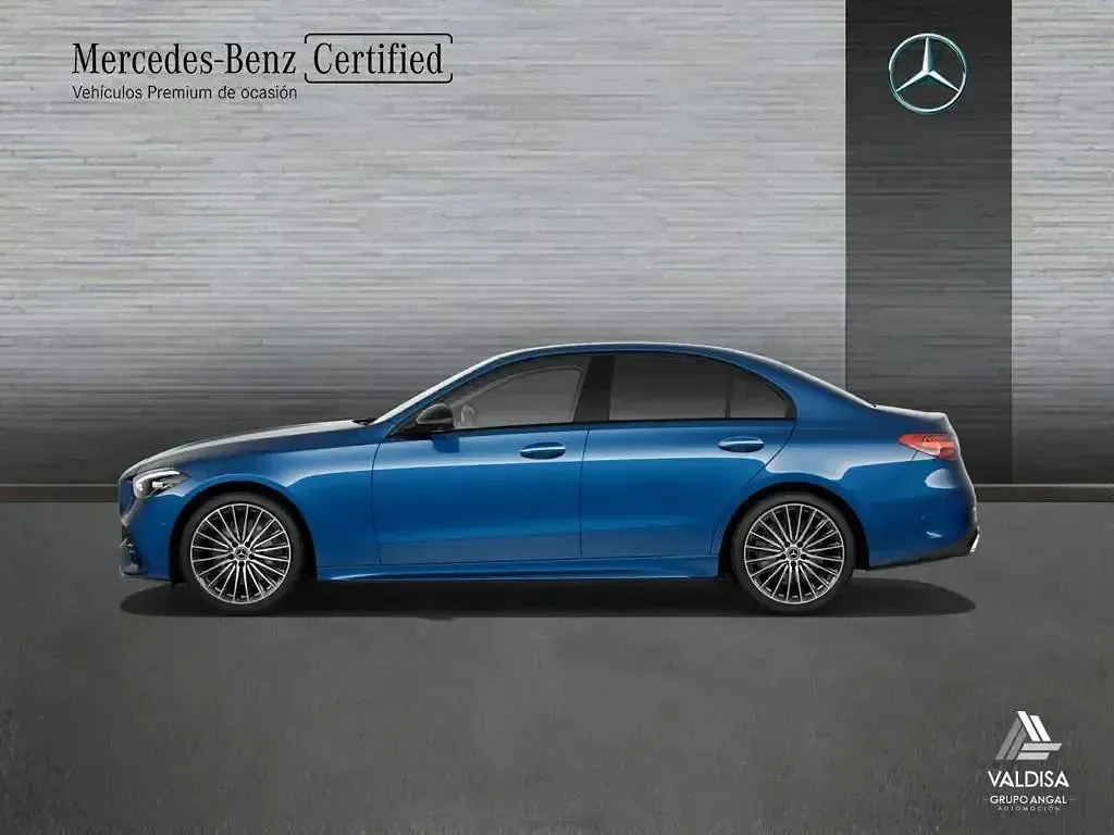 Usado Mercedes C200 AMG line 163 CV (119 kW) 2023 Azul Berlina