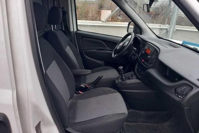 Usado Fiat Doblò 90 CV (66 kW) 2022 Monovolumen